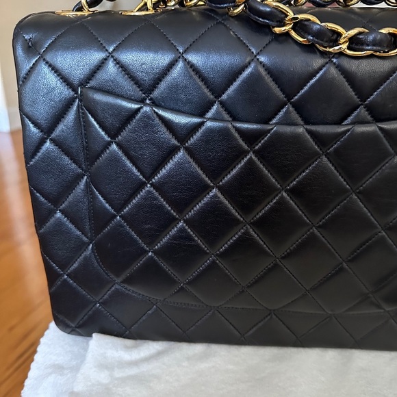 Vintage Chanel jumbo bag - Picture 13 of 16